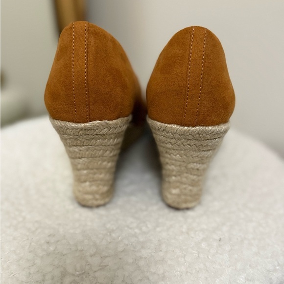 JCREW espadrille faux suede Wedges in burnt orange color - Picture 6 of 8